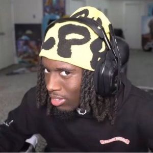 Meet your Posher, Alexus